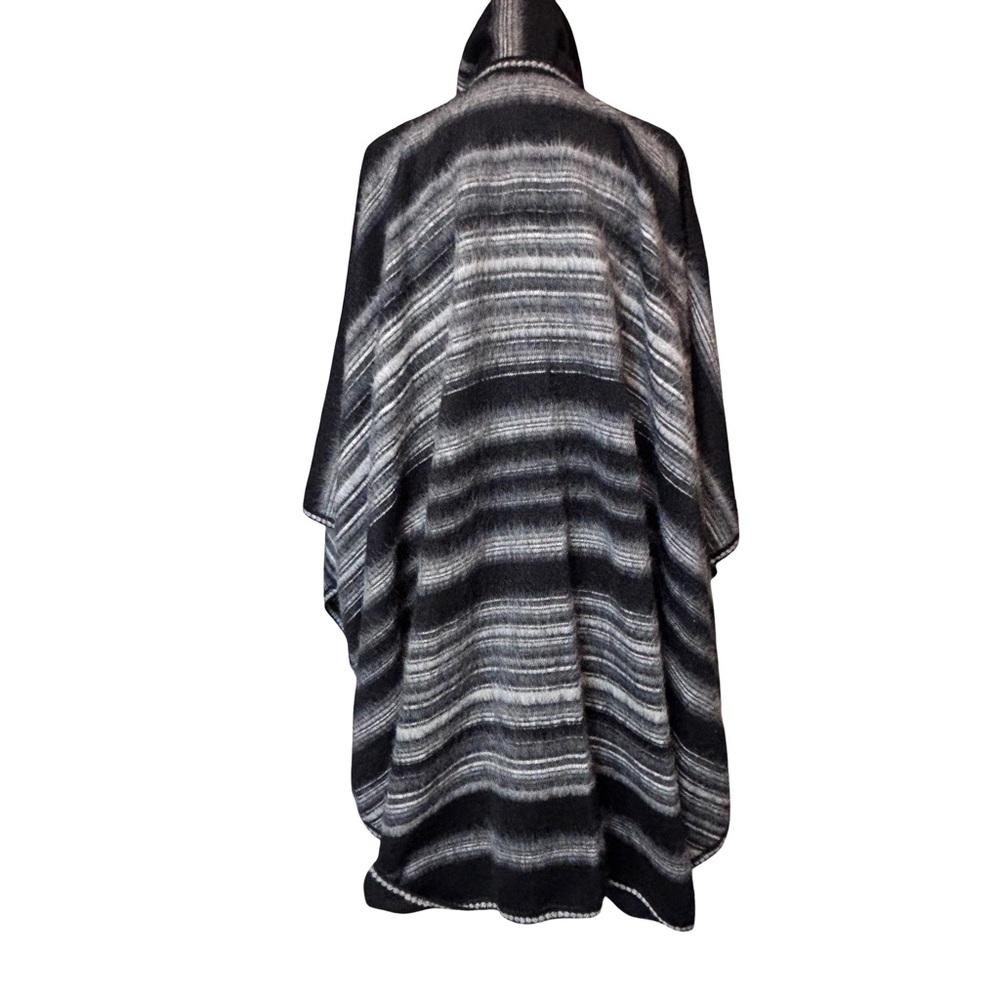 Celitas Design Alpaca Wool Elegant Black and Gray Women's Poncho Cape with Scarf - Picture 2 of 6